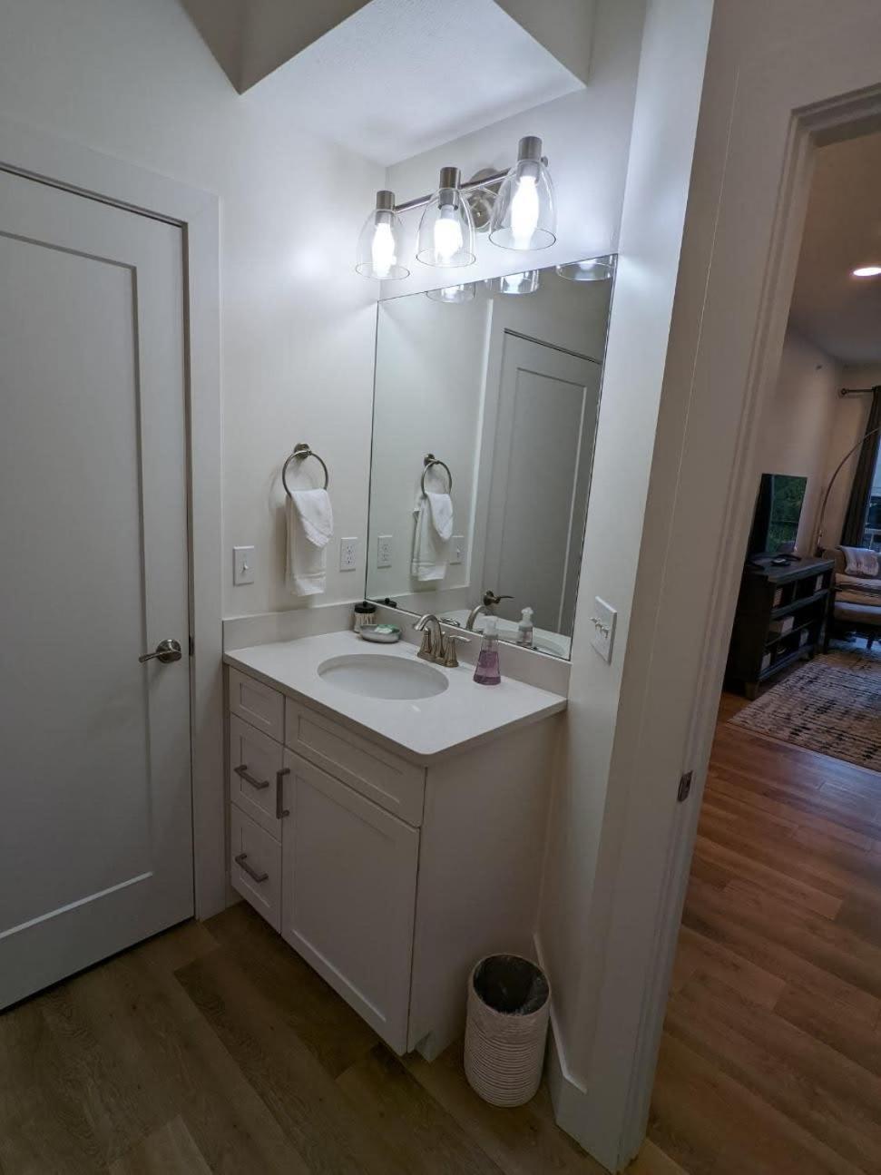Location Location - Capri Condo 212 特拉弗斯城 外观 照片